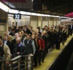 passengers-flock-grand-central-terminal