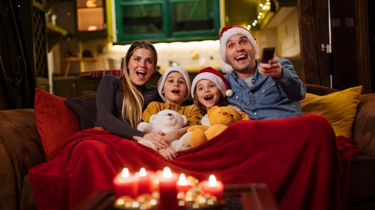 TiVo BRINGS THE HOLIDAYS HOME! TiVo BRINGS THE HOLIDAYS HOME!